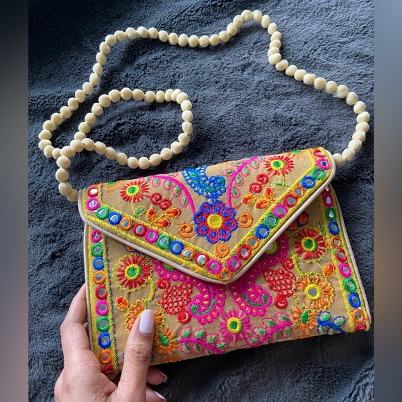 Hand embroidered boho colourful clutch bag - Picture 1 of 4